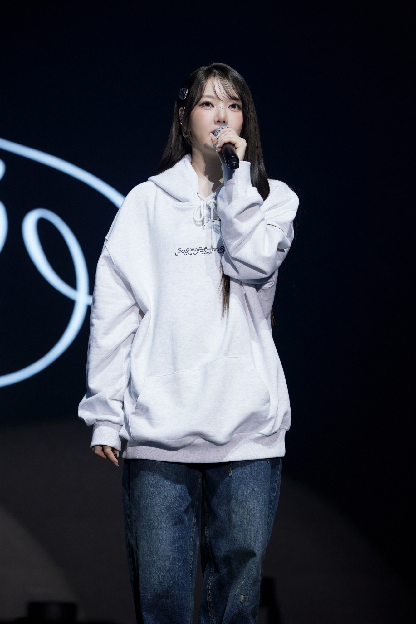 Member Yerin of girl group GFriend at the group's 10-year anniversary concert ″Season of Memories″ held at the Olympic Hall in southern Seoul from Jan. 17 to 19 [SOURCE MUSIC]