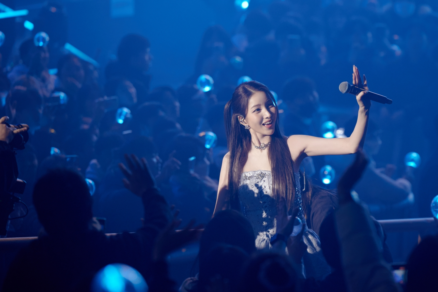 Leader Sowon of girl group GFriend at the group's 10-year anniversary concert ″Season of Memories″ held at the Olympic Hall in southern Seoul from Jan. 17 to 19 [SOURCE MUSIC]