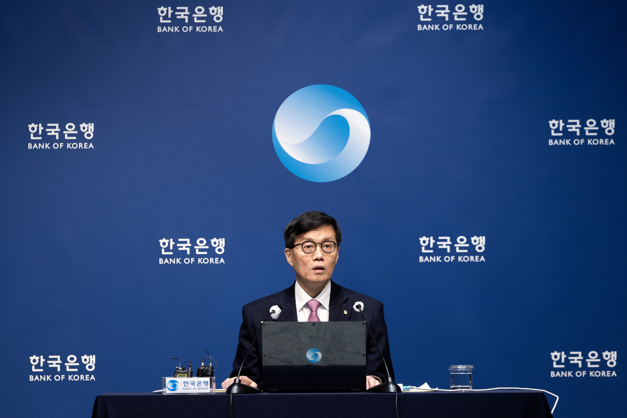 Bank of Korea Governor Rhee Chang-yong speaks during a press conference at the bank headquarters in Seoul on Jan. 16. [NEWS1] 