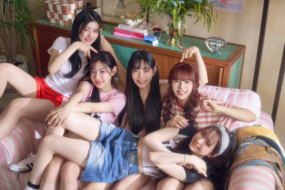 Girl group Fifty Fifty [ATTRAKT]