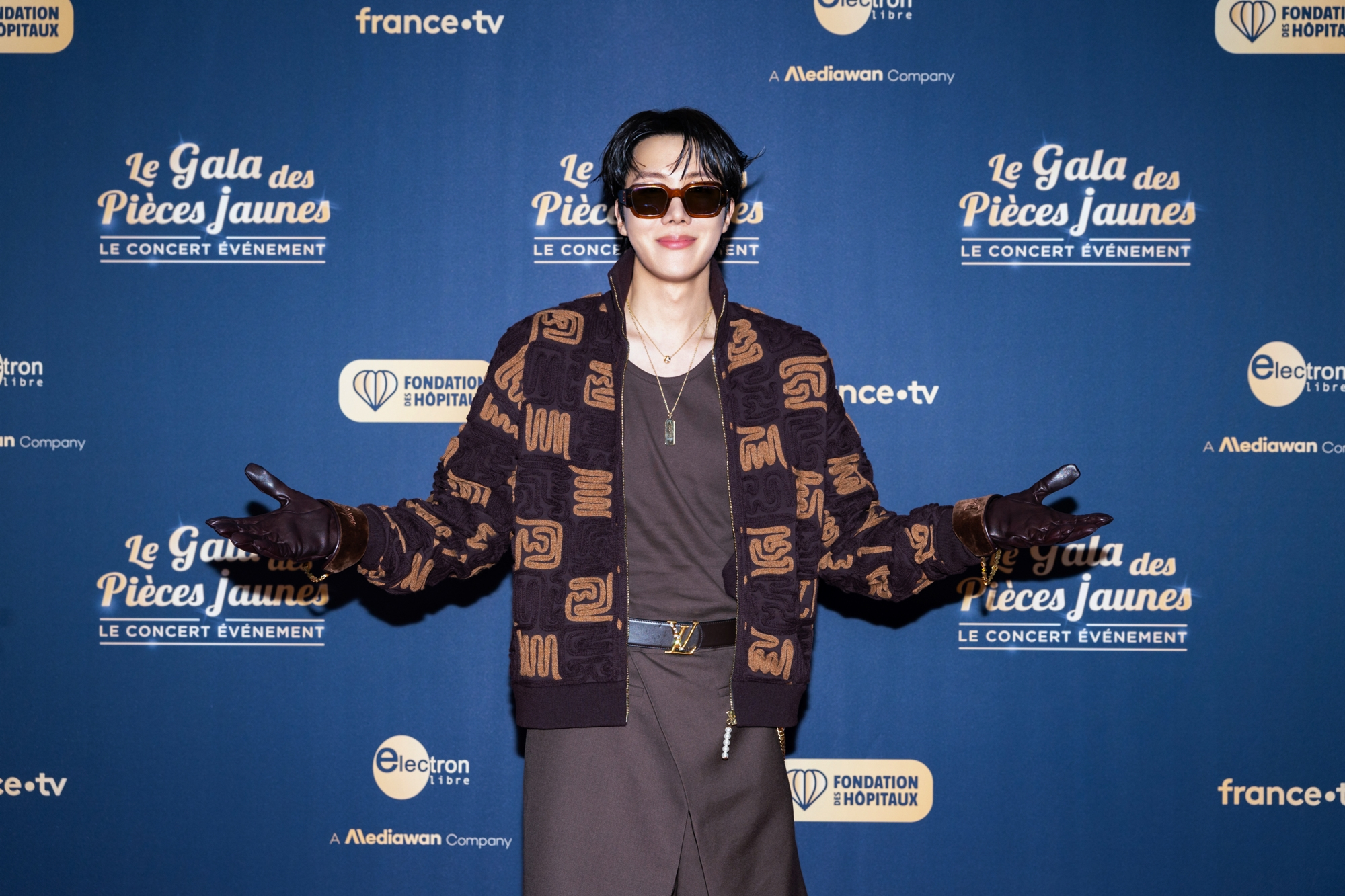 J-Hope poses for a photo at the charity event “Le Gala des Pieces Jaunes,” held on Jan. 23 at La Defense Arena in Paris. [BIGHIT MUSIC]