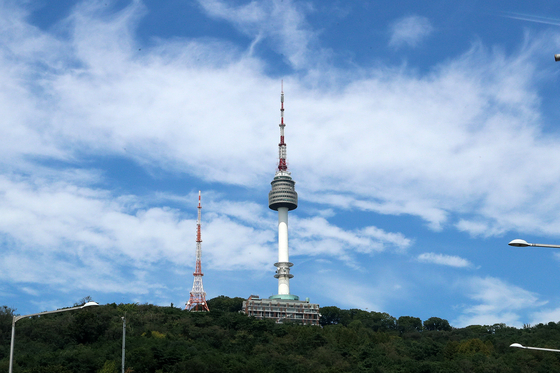 Seoul N Tower situated on Mount Namsan in central Seoul is seen on Aug. 29 in 2017. [CHO MOON-KYU] 