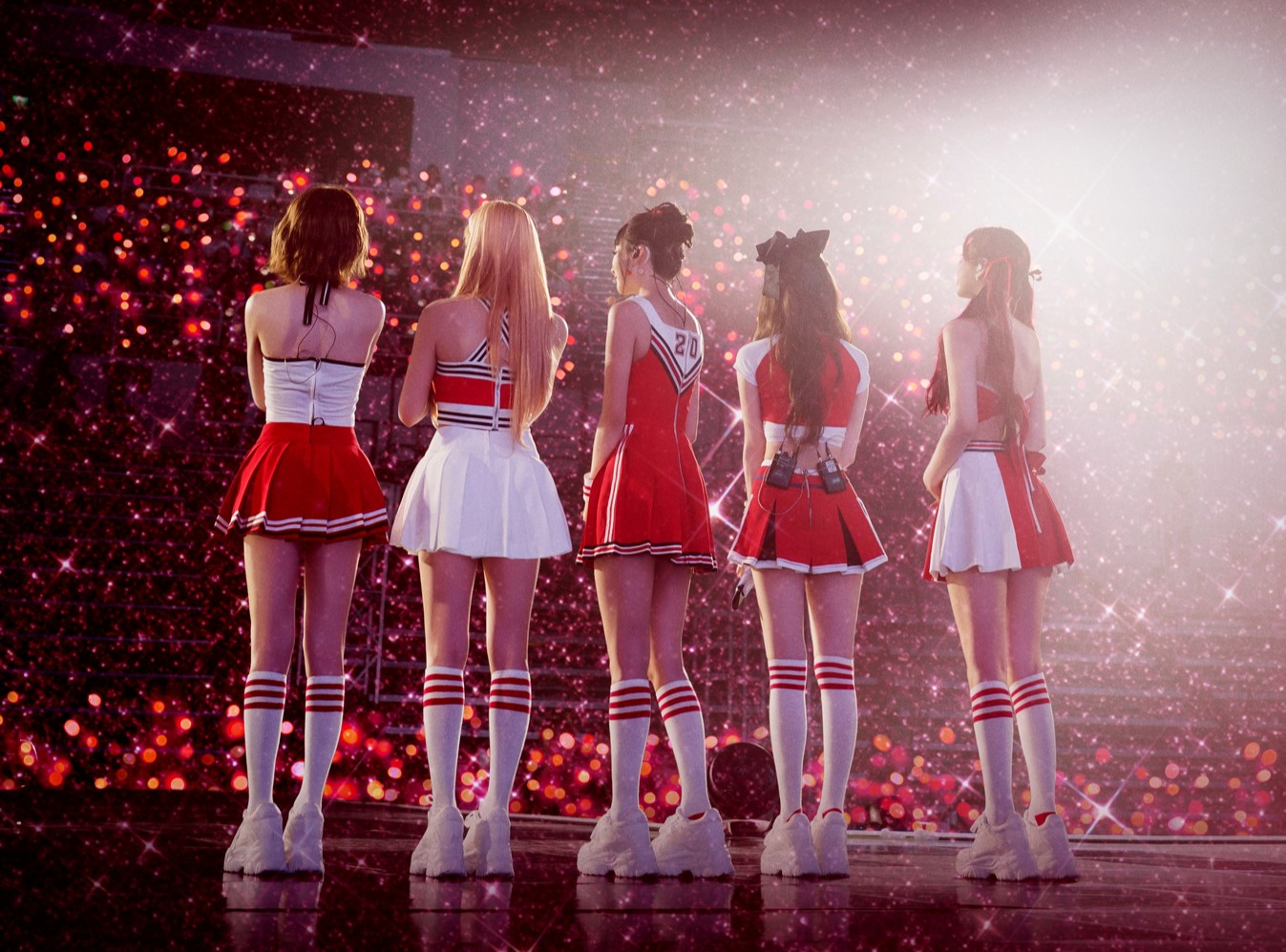 Girl group Red Velvet featured in an official poster for the upcoming film ″Happiness: My Dear, ReVe1uv in Cinema″ [CJ 4DPLEX]