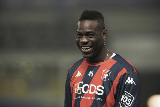 Genoa forward Mario Balotelli looks on before the Serie A match against Parma at Ennio Tardini Stadium in Parma, Italy on Nov. 4, 2024. [AP/YONHAP] 