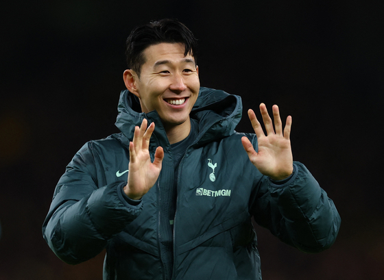 Son Heung-min of Tottenham Hotspur celebrates after a 3-0 win against IF Elfsborg on Jan. 30 in London. [REUTERS/YONHAP]