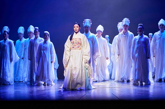 Cha Ji-yeon as Empress Myeongseong in the musical ″Last Empress″ currently running at Sejong Center for the Arts in Jongno District, central Seoul [JOONGANG ILBO]