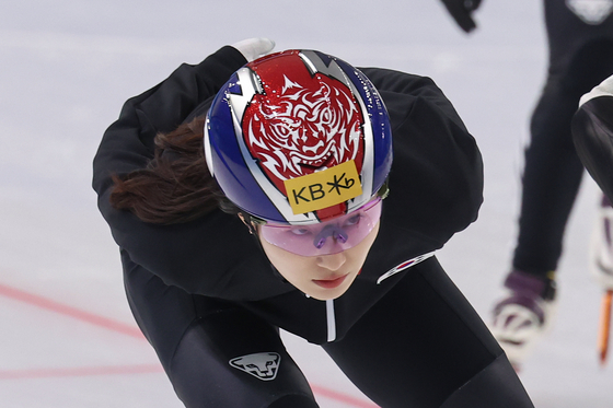 Korean short track speed skater Choi Min-jeong trains at Heilongjiang Ice Events Training Centre Multifunctional Hall in Harbin, China on Feb. 3. [YONHAP]  