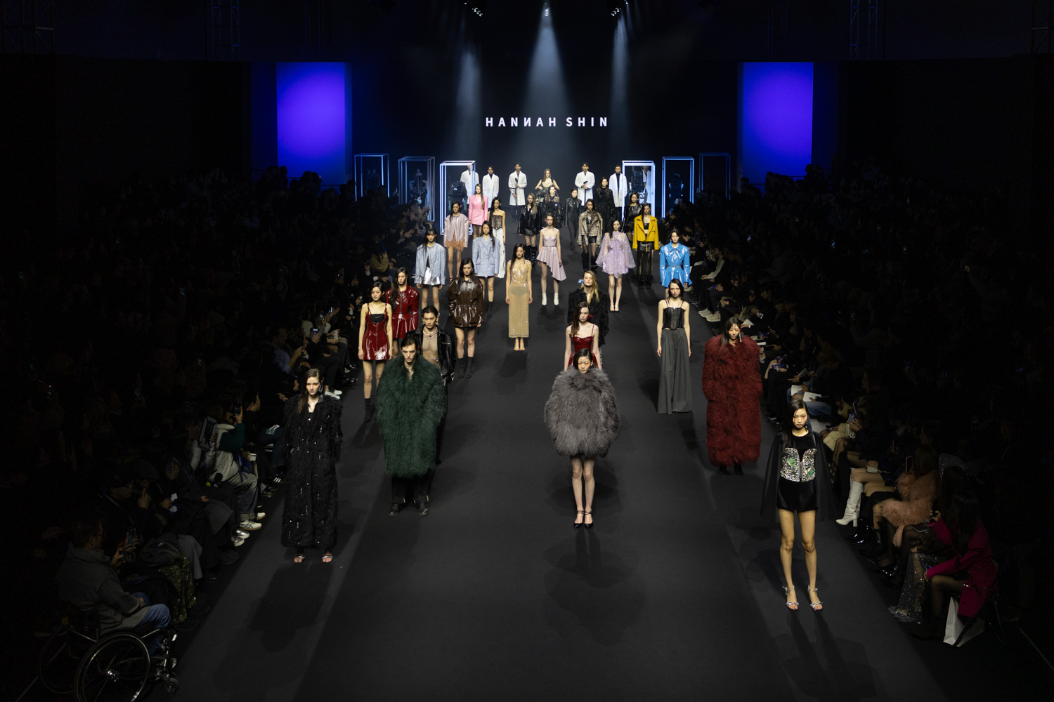 Models walk runway of fashion brand Hannah Shin, which opened Seoul Fashion Week 2025 Fall/Winter at Dongdaemun Design Plaza in Jung District, central Seoul, on Feb. 5. [SEOUL METROPOLITAN GOVERNMENT]