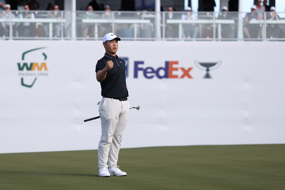 Tom Kim reacts after a putt on the 16th green during the second round of the WM Phoenix Open 2025 at TPC Scottsdale on Feb. 7, in Scottsdale, Arizona. [GETTY IMAGES]