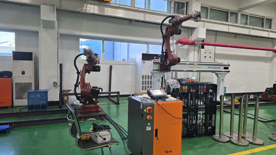Robots at Yuil Robotics' factory at the Namdong Industrial Complex, Incheon, on Jan. 23 [LEE SU-JEONG]