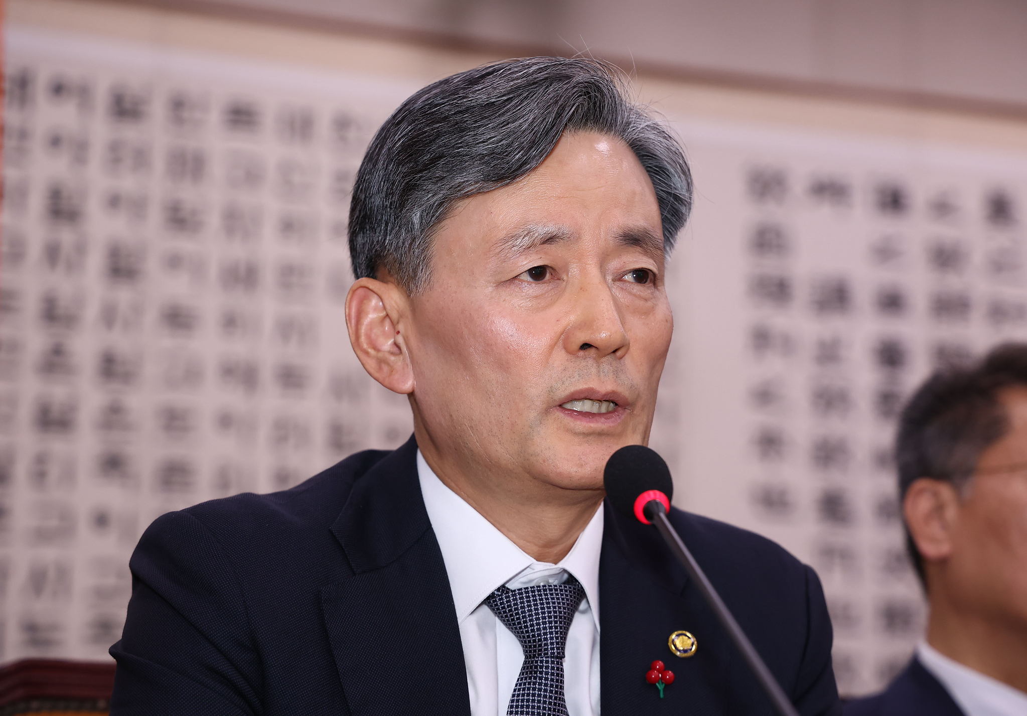 National Police Agency Commissioner Cho Ji-ho speaks before the National Assembly's Legislation and Judiciary Committee in Yeouido, western Seoul, on Dec. 9, 2024. [YONHAP]
