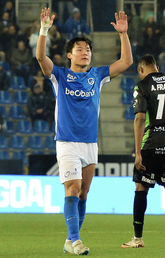 KRC Genk forward Oh Hyeon-gyu celebrates during the Belgian Pro League match against Cercle Brugge at the Cegeka Arena in Genk, Belgium, on Feb. 8. [AFP/YONHAP] 