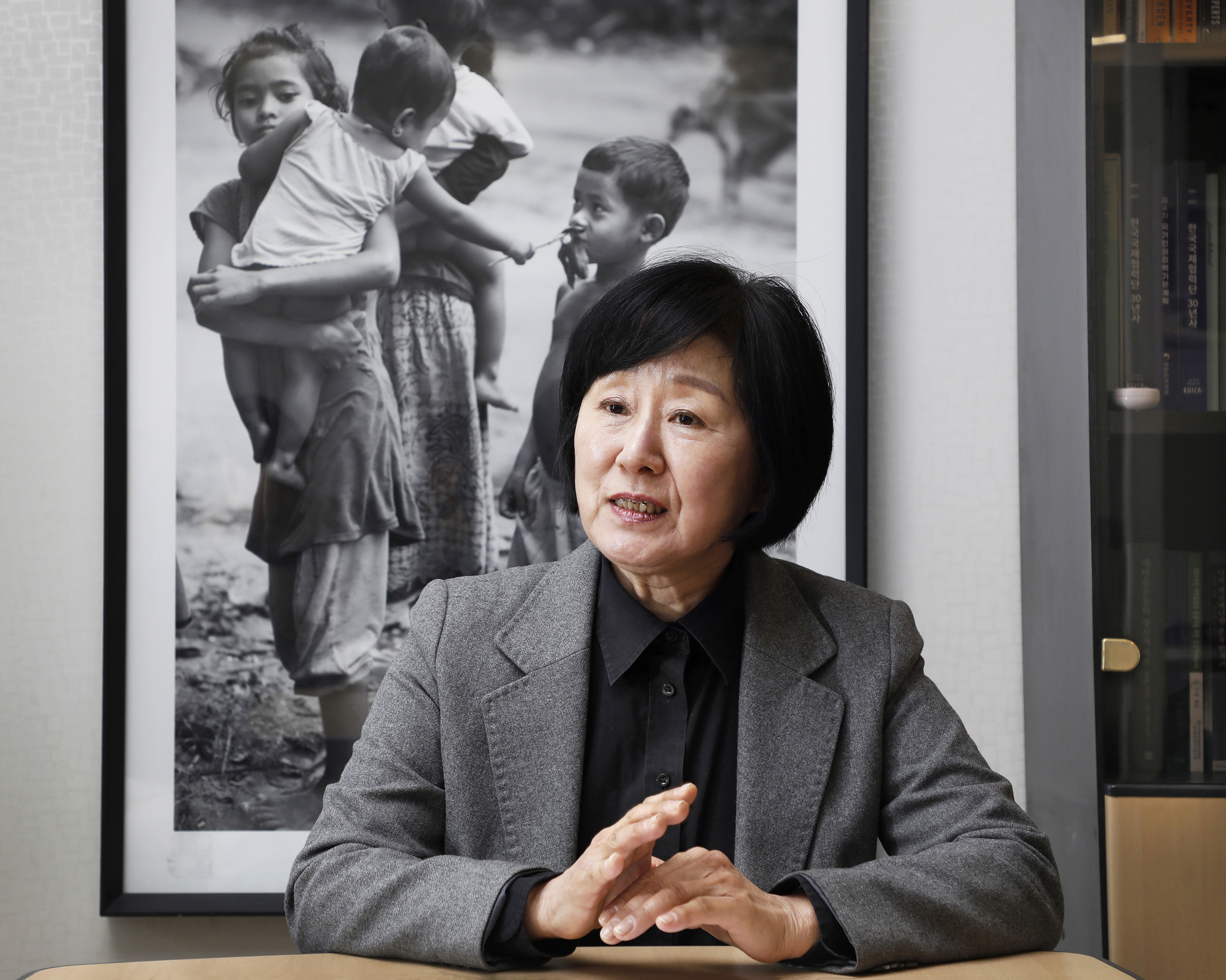Kim Hye-kyung, chairperson of non-governmental organization Global Civic Sharing, speaks during her interview with the Korea JoongAng Daily on Feb. 3 in central Seoul. [PARK SANG-MOON]