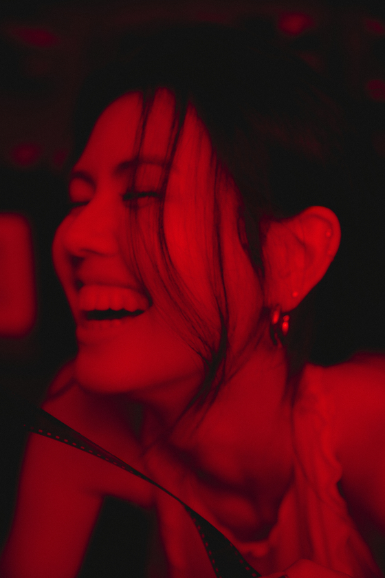 Singer-songwriter Olivia Marsh [MPLIFY]