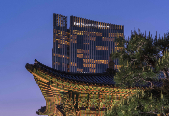 Four Seasons Hotel Seoul in Jongno District, central Seoul, has been given five stars, the highest ranking, by Forbes Travel Guide on Thursday [FORBES TRAVEL GUIDE]