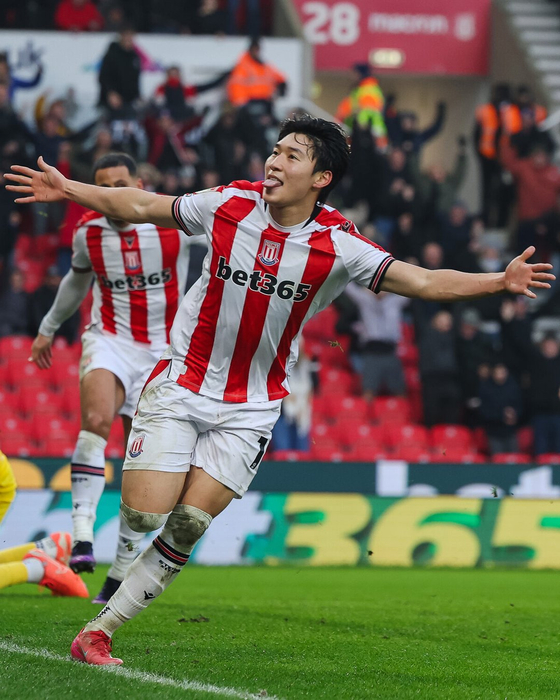 Stoke City midfielder Bae Jun-ho celebrates scoring a goal during a Championship match against Swansea City at bet365 Stadium in England in a picture shared on Stoke's official X account on Feb. 15. [SCREEN CAPTURE]