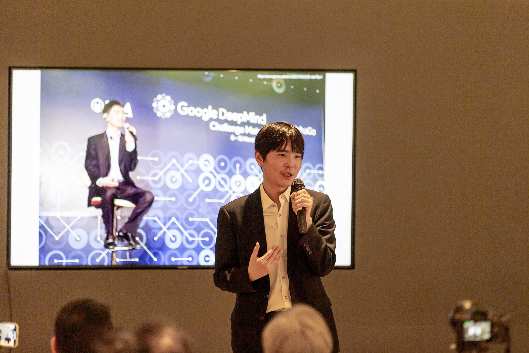Lee Se-dol, who has been appointed as a professor at the Ulsan National Institute of Science and Technology, speaks during a special lecture at the university on Sept. 26, 2024. [ULSAN NATIONAL INSTITUTE OF SCIENCE AND TECHNOLOGY]