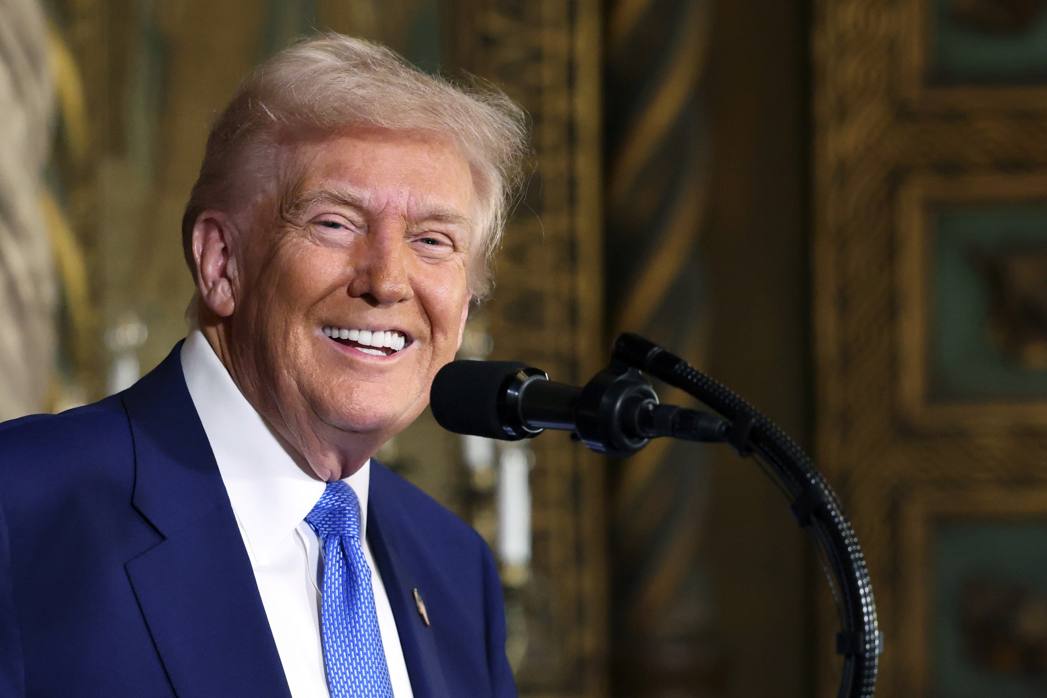 President Donald Trump speaks at Mar-a-Lago in Palm Beach, Florida, U.S. on Feb. 18. [POOL/AP/YONHAP]
