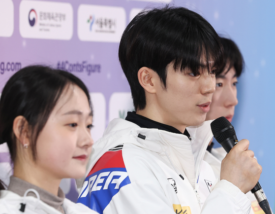Cha Jun-hwan speaking at the 2025 International Skating Union Four Continents Figure Skating Championships Media Day held in Yangcheon-gu, Seoul on Feb. 18. [YONHAP]