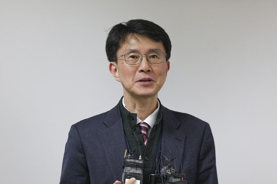 Deputy Minister of Trade Park Jong-won speaks to reporters ahead of the government's emergency meeting on U.S. tariffs on steel and aluminum imports in southern Seoul on Feb. 10, 2025. [YONHAP]