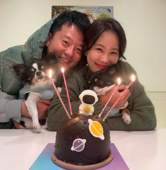 Comedians Kim Jun-ho, left, and Kim Ji-min [SCREEN CAPTURE]