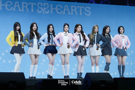 Girl group Hearts2Hearts poses for photos during a showcase held on Feb. 24 at Yes24 Live Hall in eastern Seoul for the release of its first single “The Chase.” [DANIELA GONZALEZ PEREZ]