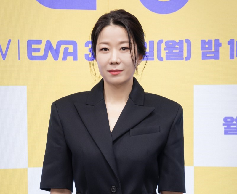 Actor Jeon Hye-jin poses for photos at a press conference for Genie TV's upcoming series ″Mother and Mom″ [GENIE TV]