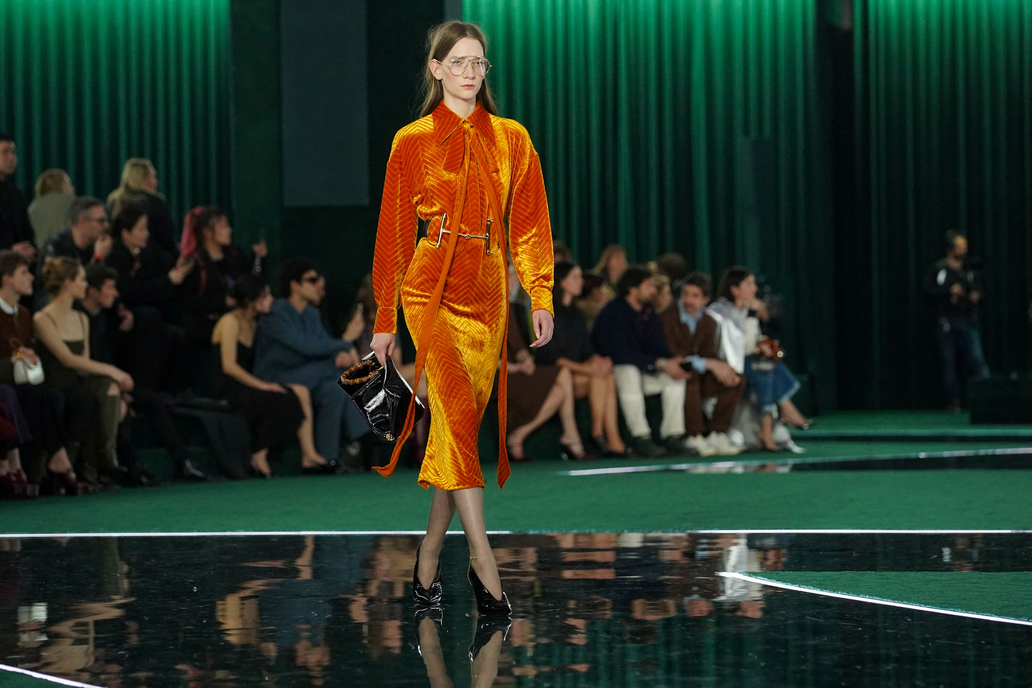 A model presents a creation by the Gucci Fall-Winter 2025/2026 collection during Fashion Week in Milan, Italy, on Feb. 25. [REUTERS/YONHAP] 