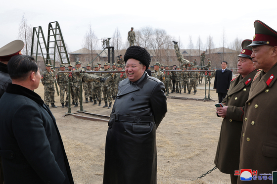 North Korean leader Kim Jong-un visits the Kang Kon Military Academy, the most prestigious officer training center, in Pyongyang on Feb. 25. [YONHAP] 