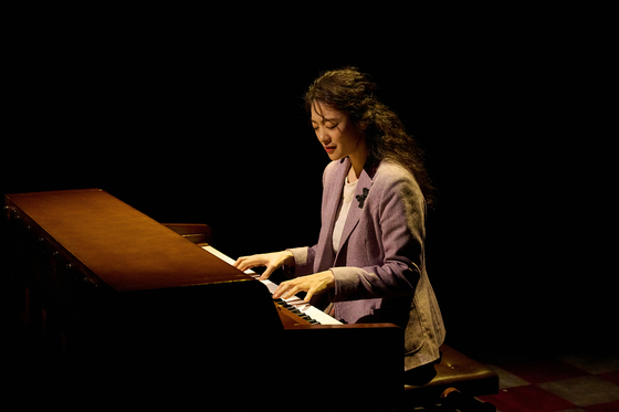 Lee Ye-eun as Girl performs a scene from the musical ″Once″ at COEX Artium in Gangnam District, southern Seoul. [SENSEE COMPANY]