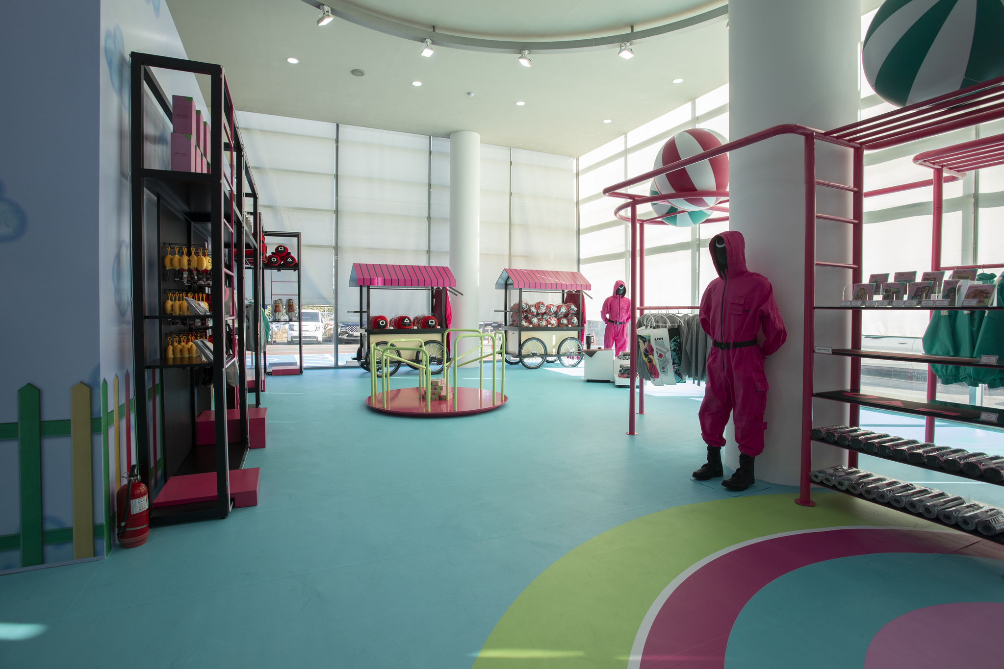 The inside of the ″Squid Game: The Experience″ venue [NETFLIX]