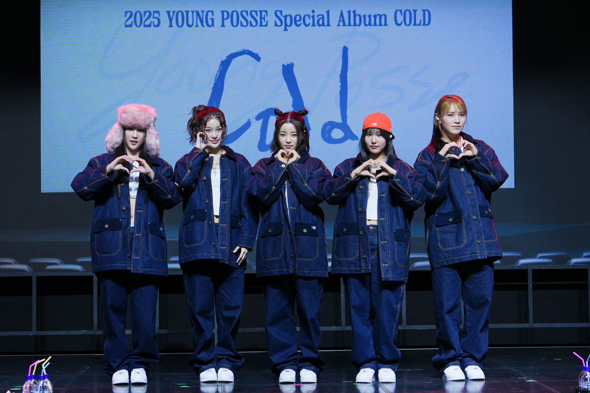 Members of girl group Young Posse pose for photos during a showcase held on March 4 at the Yes24 Wonderloch Hall in western Seoul for the release of the group's special album "Cold." [DANIELA GONZALEZ PEREZ]