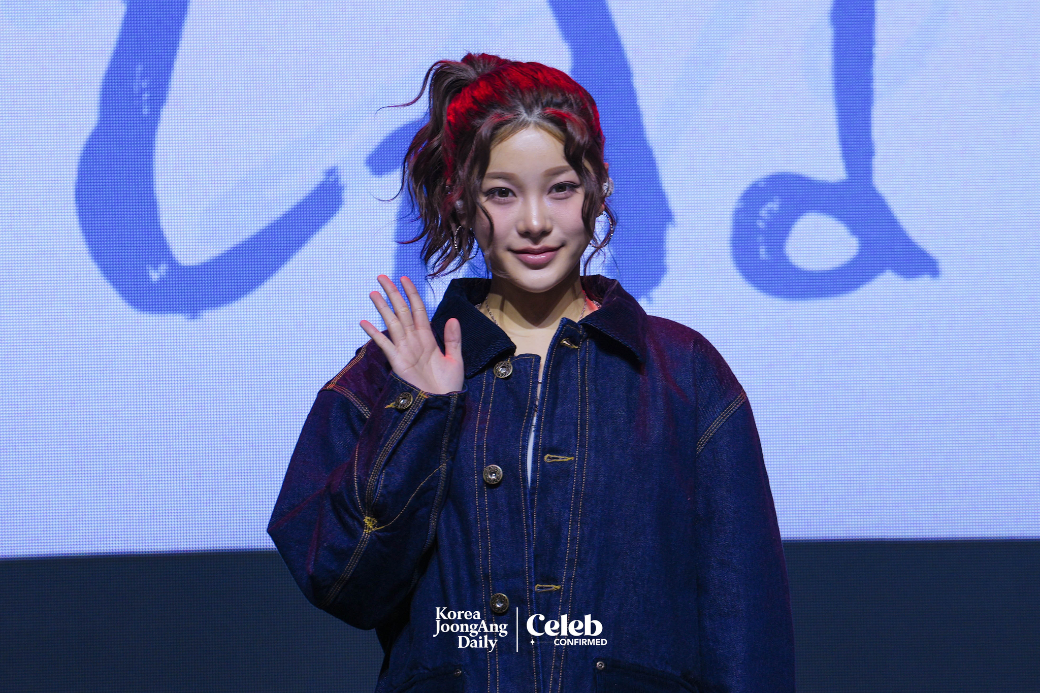 Young Posse's Jiana poses for photos during a showcase held on March 4 at Yes24 Wanderloch Hall in western Seoul for the release of its special album “Cold.” [DANIELA GONZALEZ PEREZ]