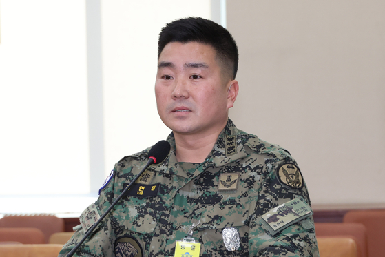 Kim Hyun-tae, head of the Army Special Warfare Command's 707th Special Mission Group, testifies at the National Assembly in western Seoul on Feb. 17.  