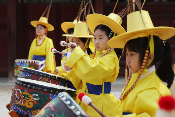 Children performers participate in the 2024 Spring K-Royal Culture Festival at Changgyeong Palace in Jongno District, central Seoul, on May 1, 2024. [YONHAP] 