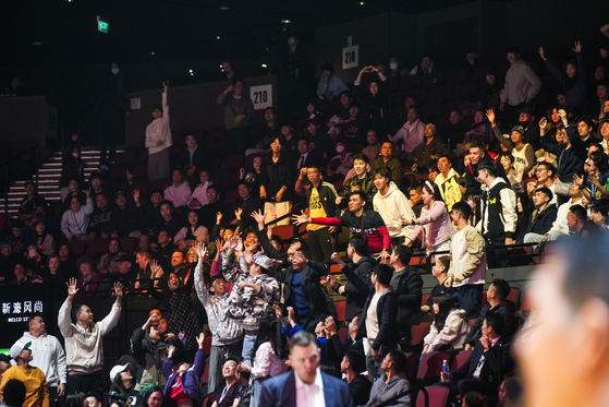 Fans watch an East Asia Super League semifinal between the New Taipei Kings and Hiroshima Dragonflies at the Studio City Event Center in Macau on March 7. [EASL]