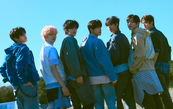 Boy band Close Your Eyes [UNCORE]