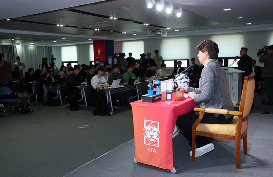  Korea national football team manager Hong Myung-bo announces his national team roster at KFA House in Seoul on March 10. [YONHAP]