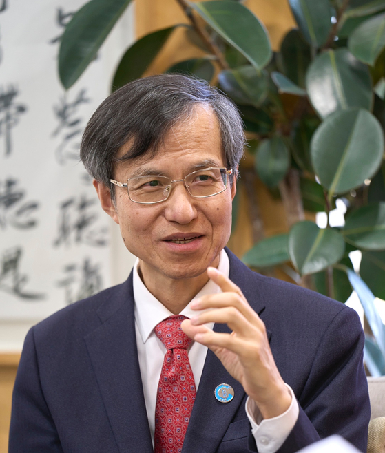 Lee Hee-sup, Secretary-General of the Trilateral Cooperation Secretariat (TCS), speaks to reporters during an interview at the TCS headquarters in Jung District, central Seoul, on March 8. [TRILATERAL COOPERATION SECRETARIAT]
