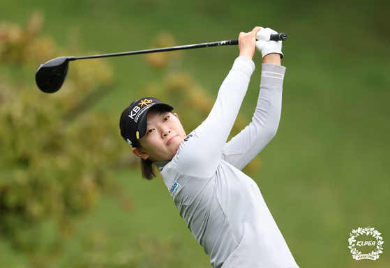Bang Shin-sil hits a shot during the Sangsangin-Hankyung TV Open in Icheon, Gyeonggi on Oct. 19, 2024. [NEWS1] 