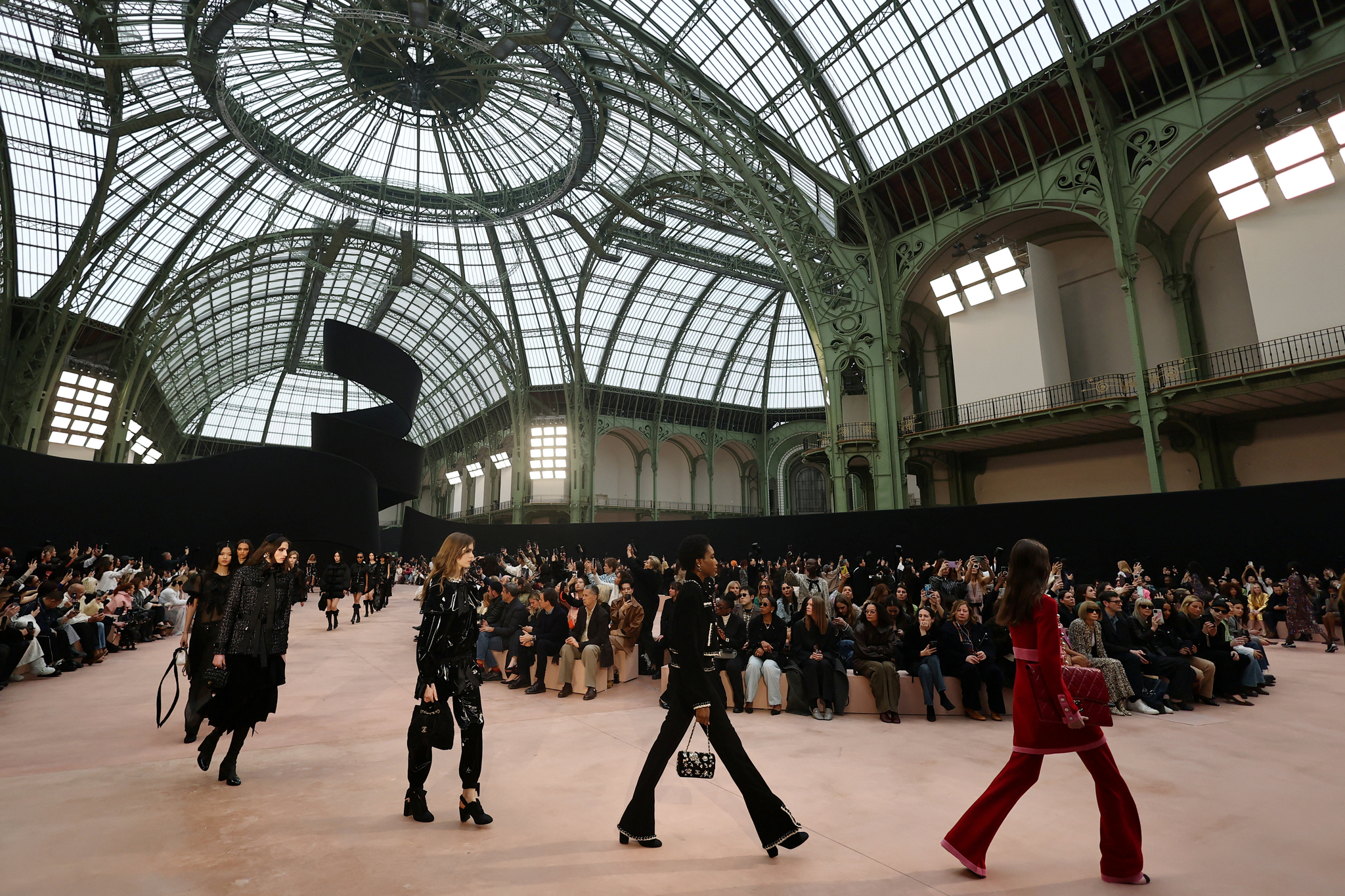 Models present creations by the creative studio of fashion house Chanel as part of their Fall/Winter 2025-2026 Women's ready-to-wear collection show during Paris Fashion Week in Paris, France, March 11. [REUTERS/YONHAP] 