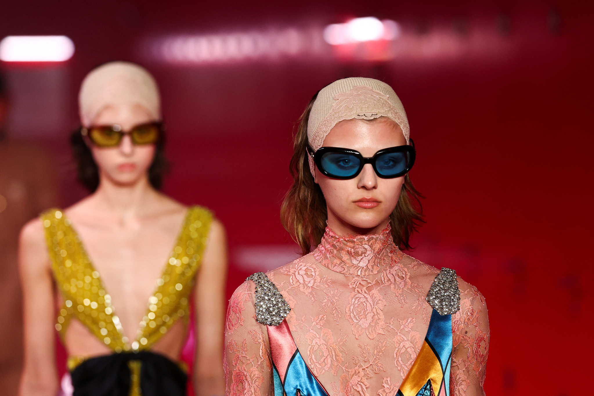 Models present creations by designer Alessandro Michele as part of his Fall/Winter 2025-2026 Women's ready-to-wear collection show for fashion house Valentino during Paris Fashion Week in Paris on March 9.  [REUTERS/YONHAP] 