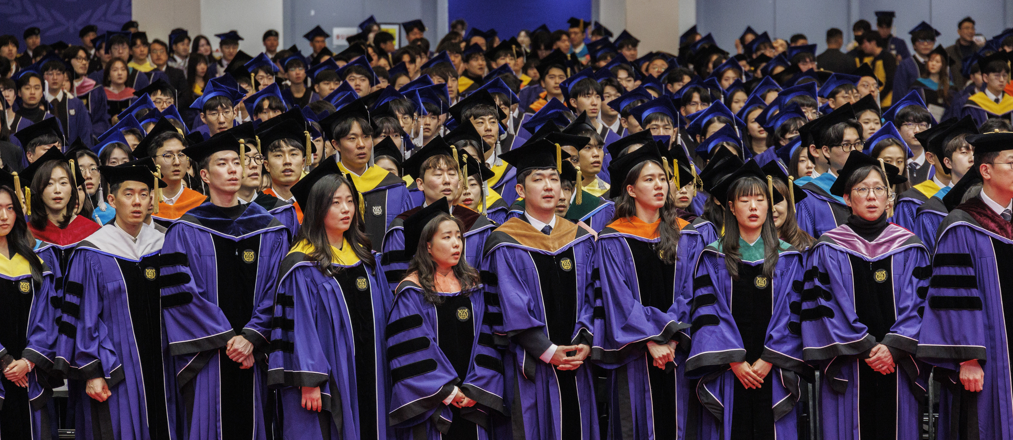 Seoul National University holds its graduation ceremony at the university campus in Gwanak District, southern Seoul, on Feb. 26. [YONHAP]