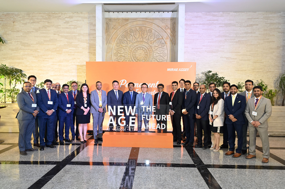 Mirae Asset Global Investments held a seminar themed ″New A.G.E.: The Future Ahead″ in Mumbai, India, the firm said on March 14. [MIRAE ASSET GLOBAL INVESTMENTS]