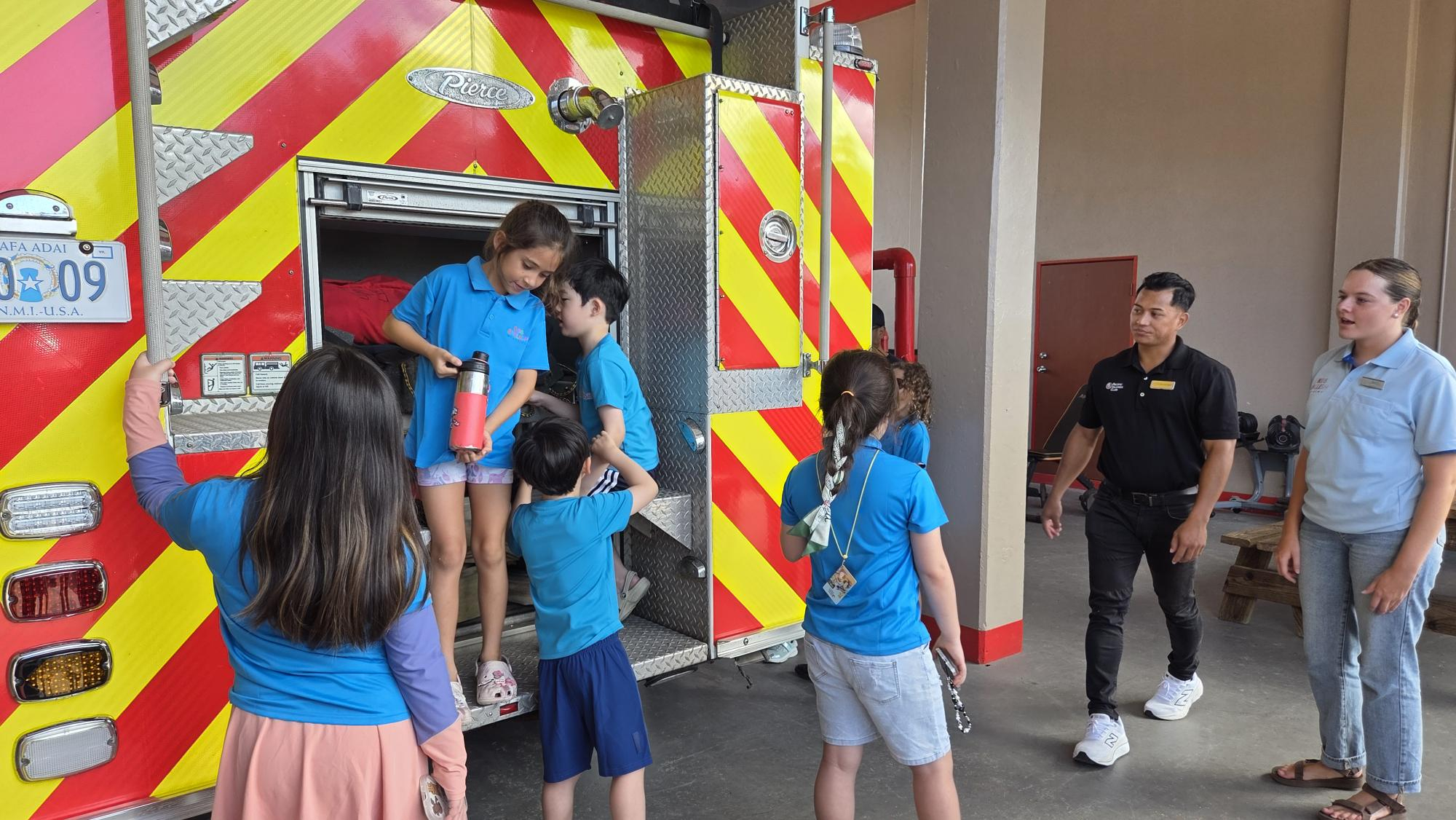 Children visit the local fire station as part of the Pacific Islands Club (PIC) Saipan's English education program on March 8 [YOON SO-YEON]