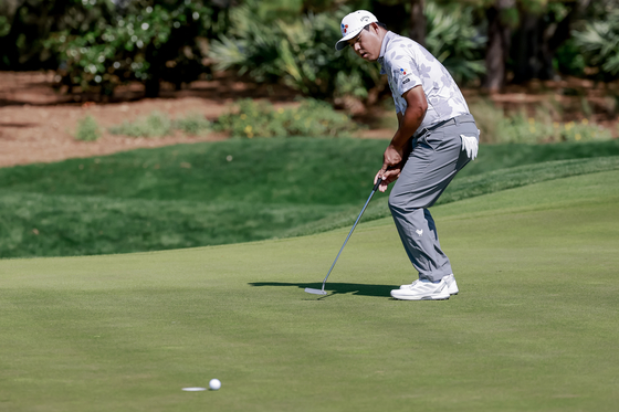 Kim Si-woo reacts to a missed putt on the second hole during the third round of The Players Championship at TPC Sawgrass in Ponte Vedra Beach, Florida on March 15. [EPA/YONHAP] 