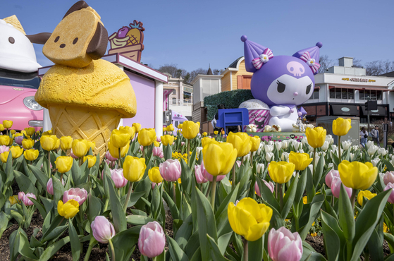 Four Seasons Garden at Everland in Yongin features Sanrio characters [EVERLAND]