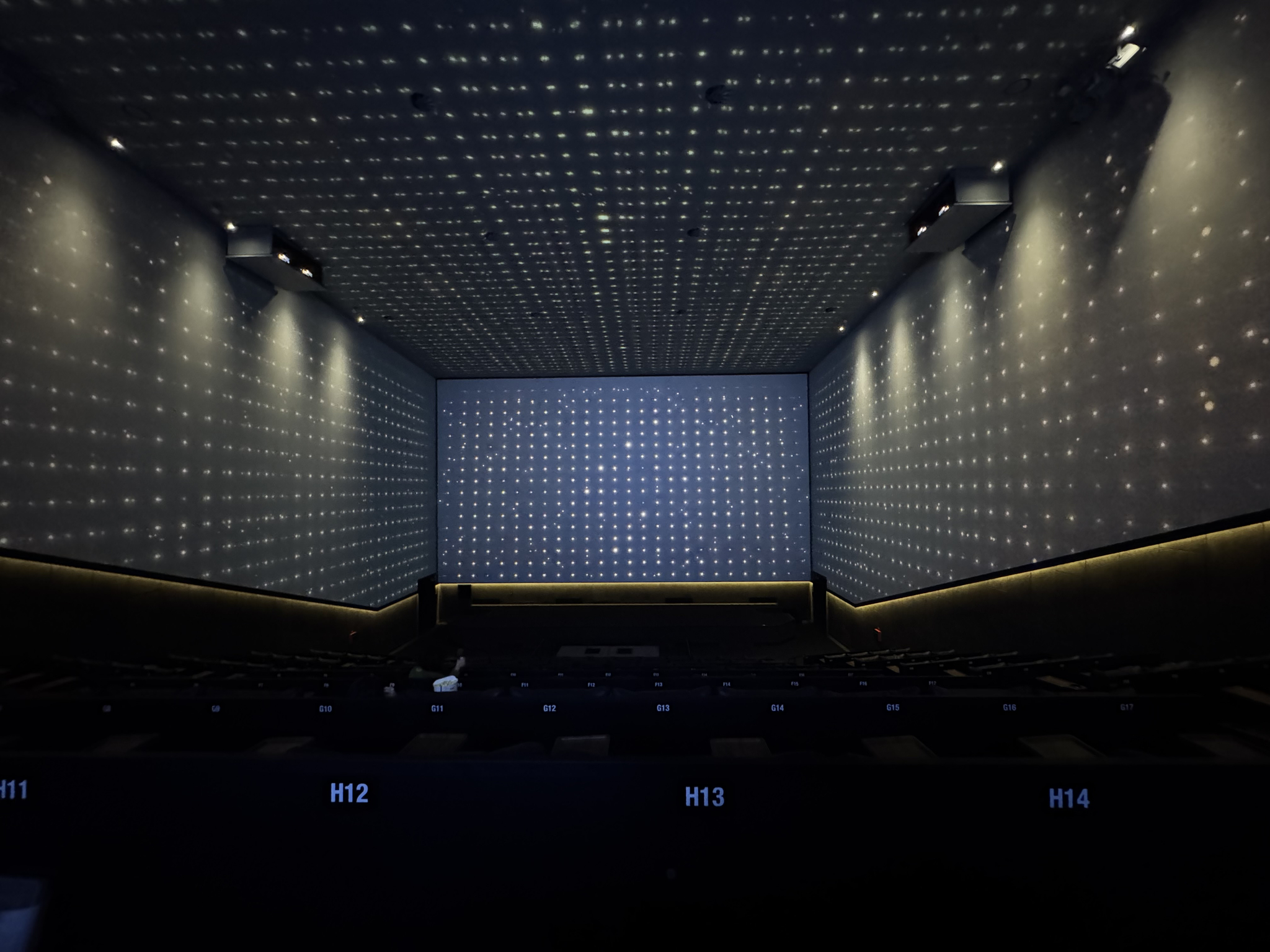 The inside of the four-screen ScreenX at CGV Yongsan in central Seoul [KIM JI-YE]