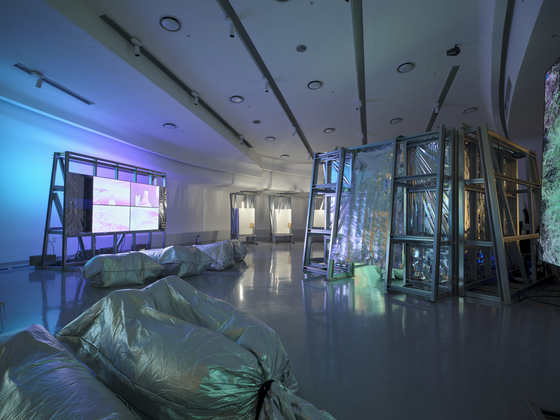 An installation view of Ordinary People's exhibition at the Dongdaemun Design Plaza in 2021, titled "Digital Wellness Spa" [SEOUL DESIGN FOUNDATION]
