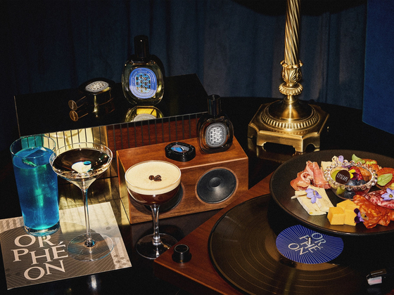 Marque d’Amour, a cocktail bar located on the top floor of L’Escape Hotel in Jung District, central Seoul, launched the “Olfactory Accident in Marque d’Amour” promotion in fragrance brand Diptyque. [L'ESCAPE HOTEL]